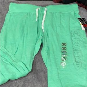 Ecko capris medium